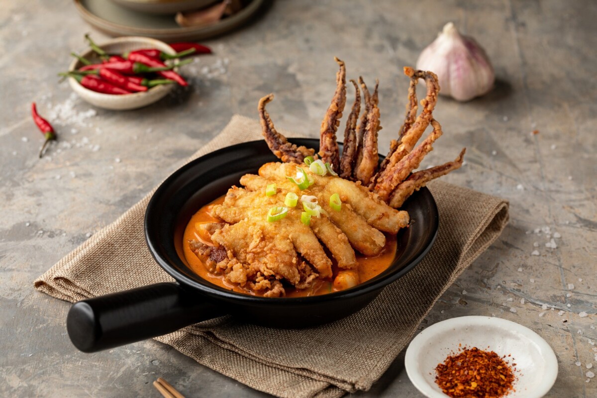 ▲涓豆腐─起司玫瑰醬魷魚年糕。（圖/豆府餐飲集團提供）