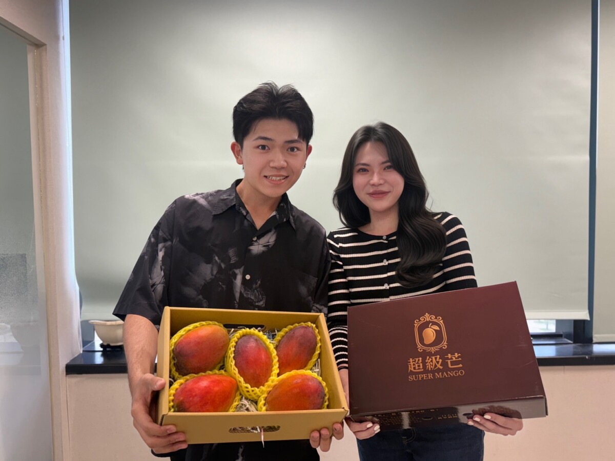 ▲創意命名引起不少業務、企業主共鳴，讓芒果禮盒和花束成了象徵業績旺、運氣旺的吉祥禮品。(記者陳聖璋 翻攝)