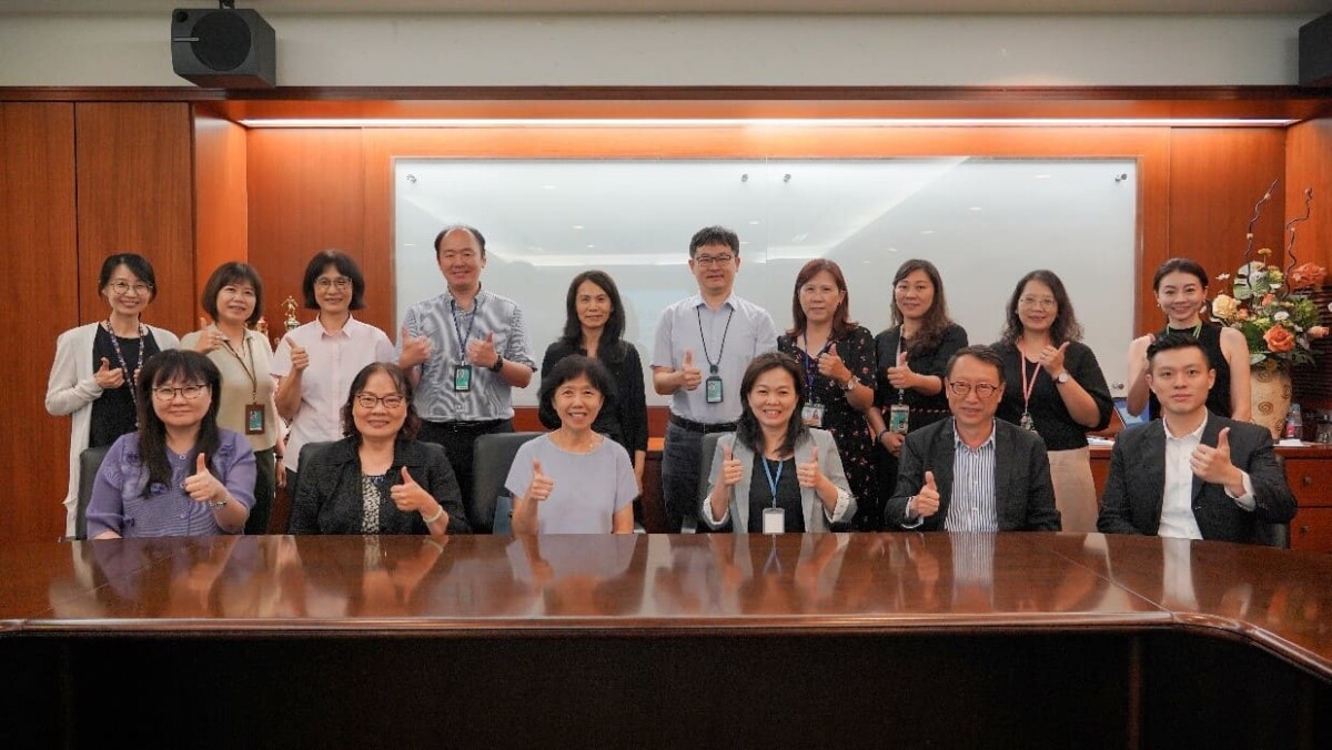▲長庚醫療體系與樹人醫護管理專科學校師長於交流活動後合影留念。（圖/樹人醫專提供）