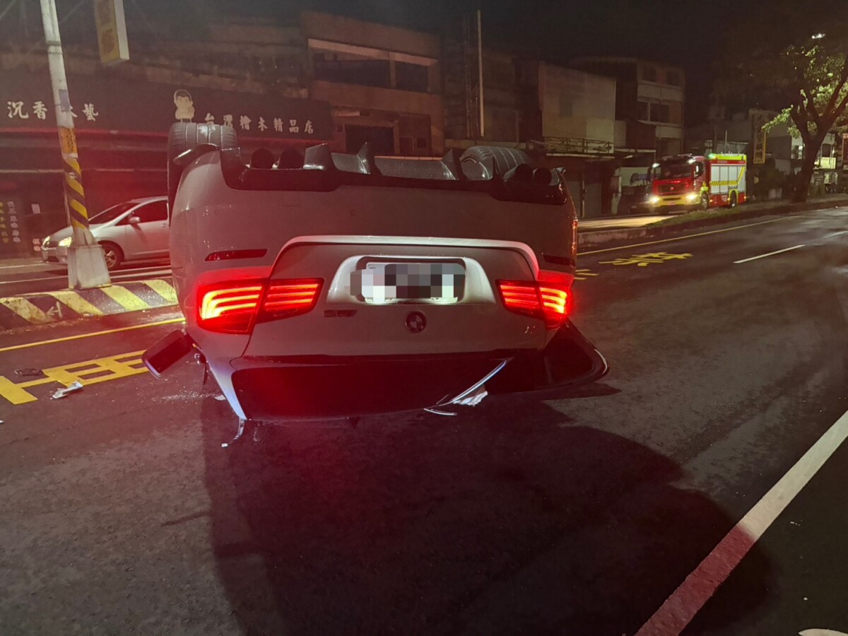 898d2bc03ad0b748d3056230a8087f30