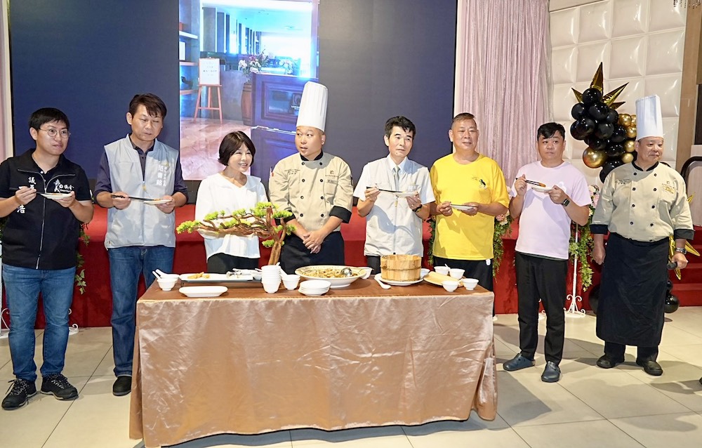 結合在地文化與創意粵菜創設「樂億501茶餐廳」，今（31）日上午隆重開幕。（圖/記者陳惲朋攝）
