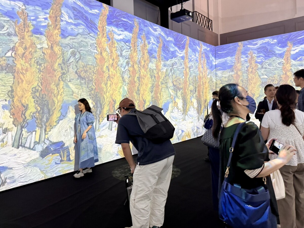 ▲《印象派150週年光影藝術展》展場一隅。(圖/記者顏淑娟攝)