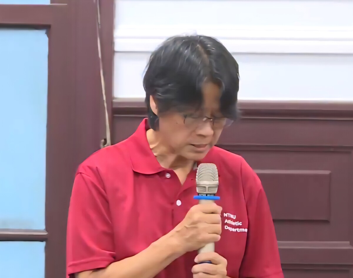 周台英對前球員簡奇陞喊話：「這個事情絕對是教練的錯，請接受我的道歉。」(記者郭晉嘉拍攝)。