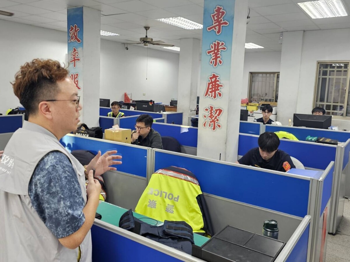 嘉義市政府為強化打詐聯防機制，特由地政處與警察局合作，舉辦地政防詐知識宣導講座，深化跨機關合作。（圖/嘉義市政府提供）