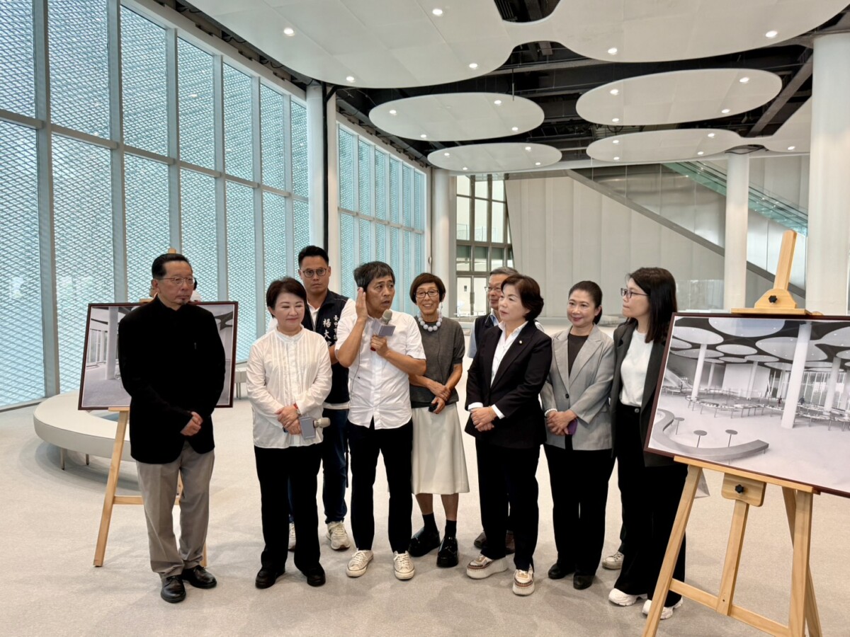 ▲市長盧秀燕邀請普立茲克建築獎得主妹島和世與西澤立衛，帶領來賓搶先開箱亮點空間。(圖/記者顏淑娟攝)