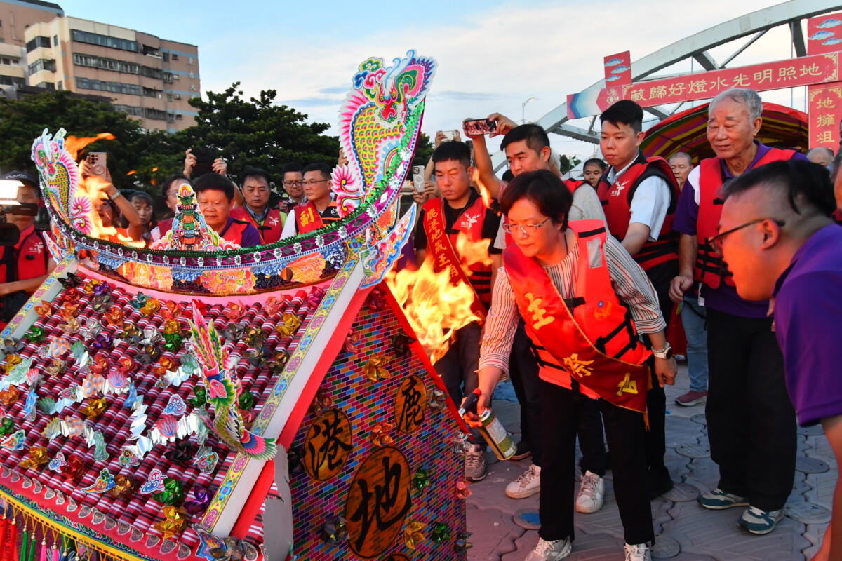 Sq09048 5鹿港地藏王廟放水燈祭水靈