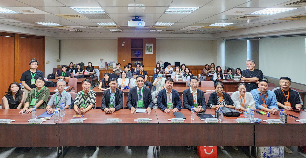 ▲泰國藝術大學與高雄科技大學一起參與為兩校簽屬MOU做見證。（圖/高雄科技大學創新設計學院提供）