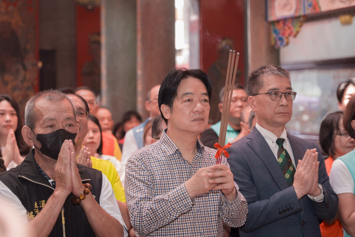 賴清德到福安宮拜拜　喊話「一定要把台灣顧好」