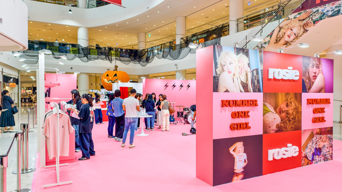 ▲高雄10月滿滿的BLACKPINK！ROSÉ快閃店登陸高雄。（圖/記者黃淑貞攝）