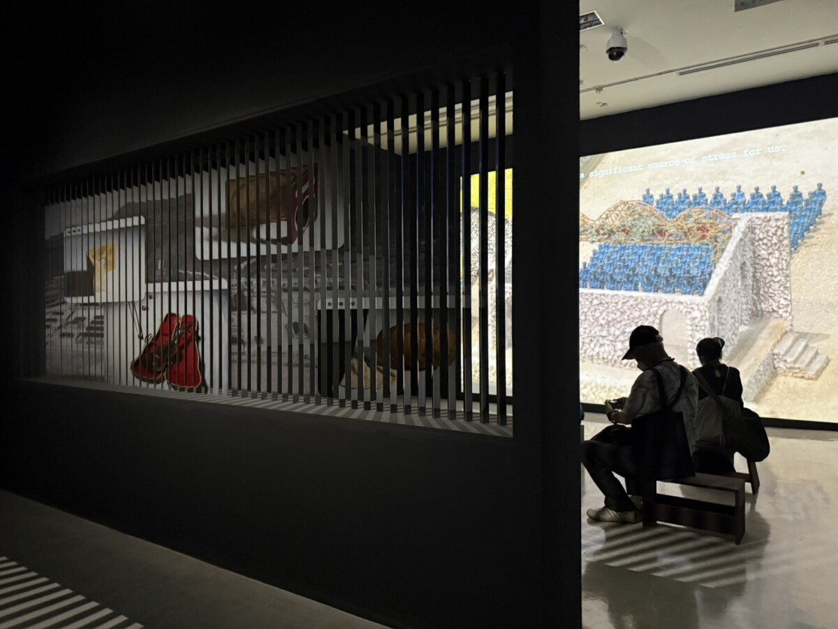 ▲「黑水—2025臺灣美術雙年展」展場一隅。(圖/記者顏淑娟攝)