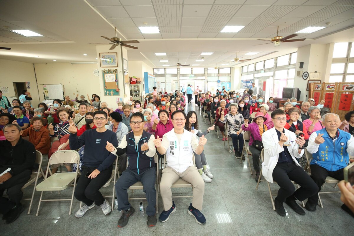 嘉義出生、成長的台灣民眾黨不分區立委張啓楷主動積極關心長者健康，提醒長輩冬季提前保養的重要性，呼籲政府更完整的長照與預防醫學政策因應。（圖/張啓楷立委服務處提供）