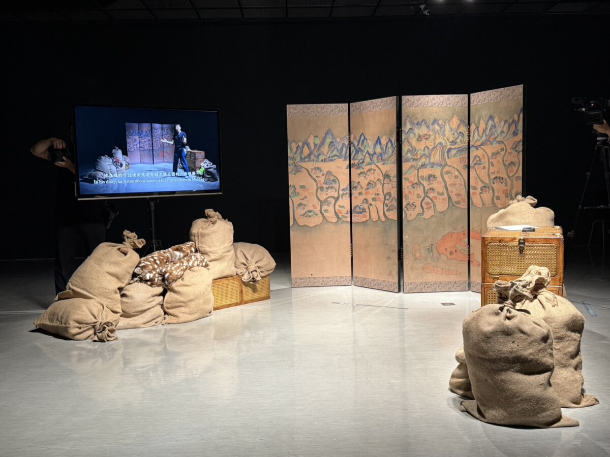 ▲「黑水—2025臺灣美術雙年展」展場一隅。(圖/記者顏淑娟攝)