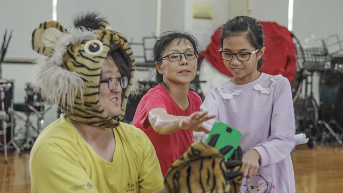 ▲國小學童也參與戲劇演出,親身體會尊重生命意義。（圖/台灣動物緊急救援小組提供）