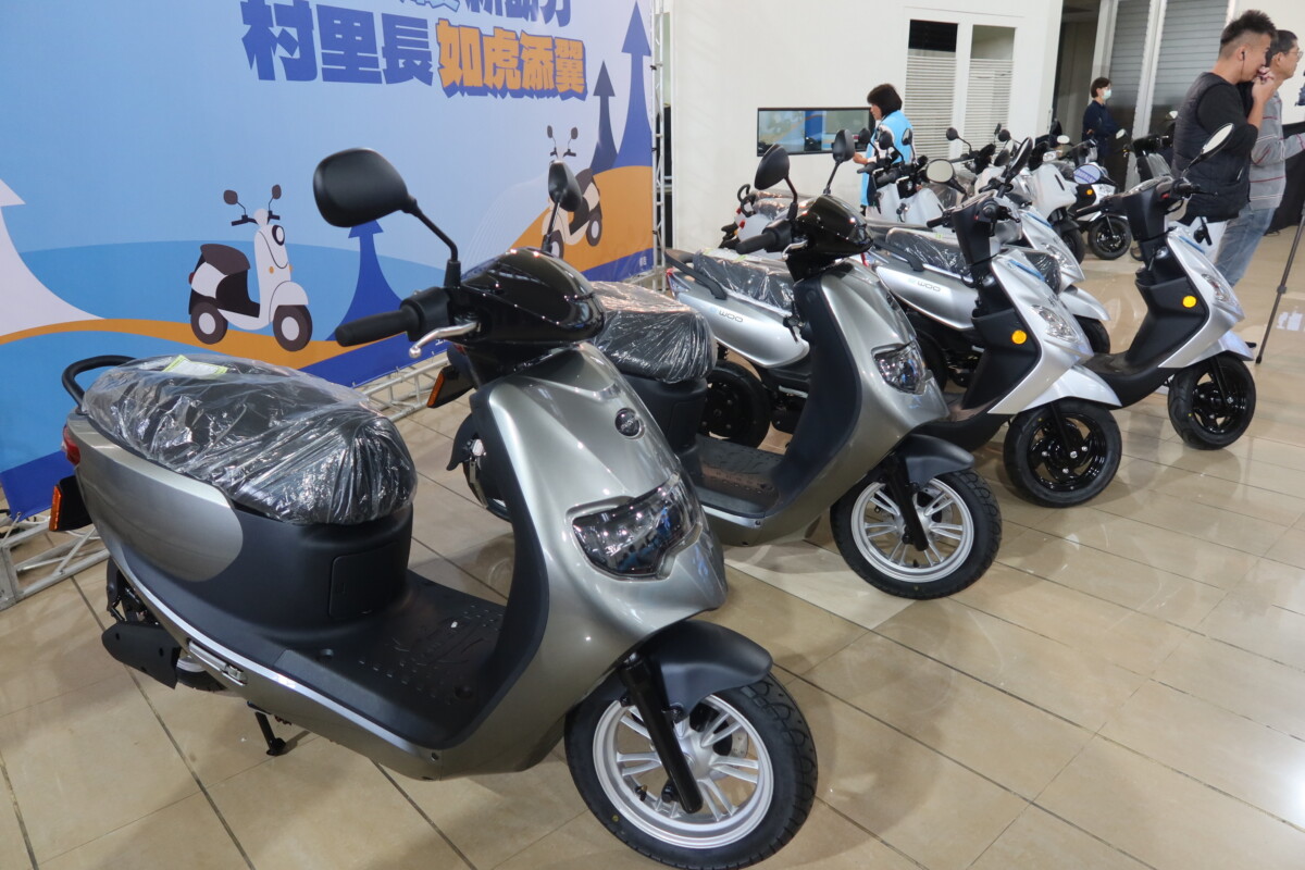 SQ12295 9彰化村里公務電動機車上線　