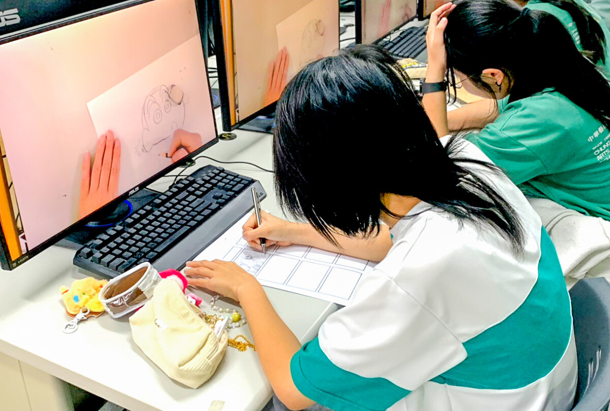 ▲壽山國中喜愛漫畫學生參與動漫手繪工作坊。（圖/中華藝校提供）