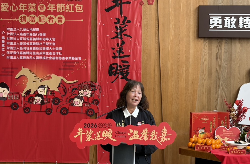 新港奉天宮林秀琴副董事長：為了讓弱勢鄉親過得更好，將會再建議董事會明年可以再增加（捐贈）；感謝縣政府的用心，在每年春節前都會動員將年菜送到每一戶家裡。建議縣府也能慰勞每一位協助送菜的人員。（圖/記者黃采琳攝）