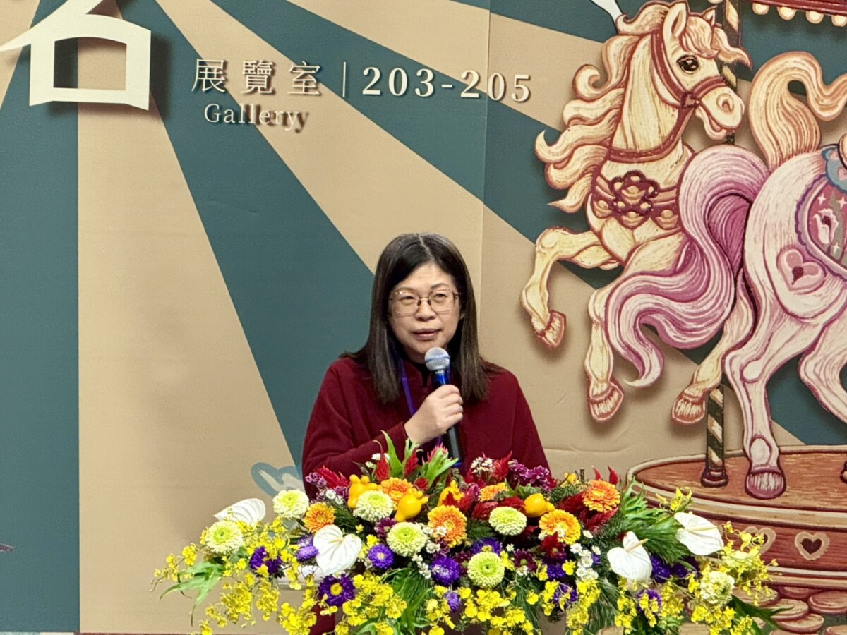 ▲國美館長陳貺怡表示，年畫是一個非常久遠的傳統，也是農曆春節期間最具代表性的節慶藝術之一。(圖/記者顏淑娟攝)