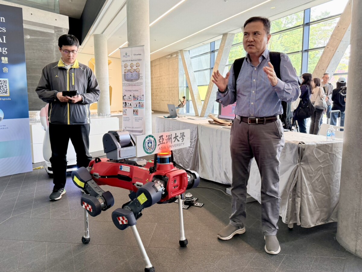 ▲現場亦安排「機器人技術合作暨展示」呈現場域應用。(圖/記者顏淑娟攝)