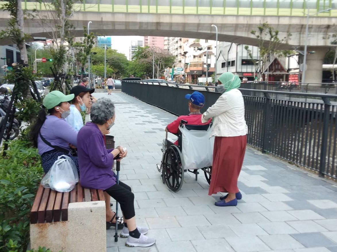 ▲建置人車分道與無障礙空間，提供市民休憩優良場域。(圖/記者顏淑娟翻攝)
