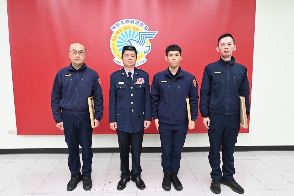 嘉市警察局長陳明志表揚10件好人好事19位績優員警