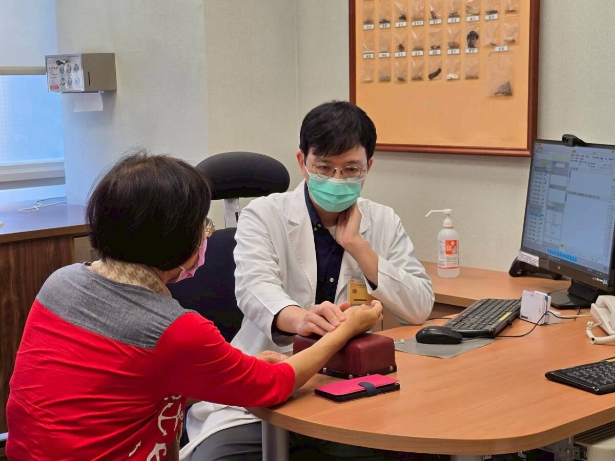 高雄長庚中醫學研究之光 蔡明諺部主任榮獲「中醫師華佗醫療奉獻獎」