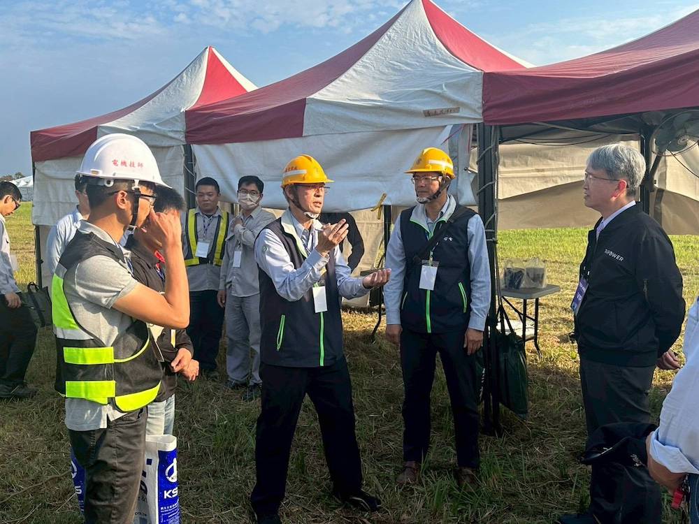 台灣電力公司嘉義區營業處為「2026台灣燈會在嘉義」穩定供電，超前部署的動員逾百人為穩定供電把關，讓民眾安心賞燈、活動順利進行。（圖/台電提供）