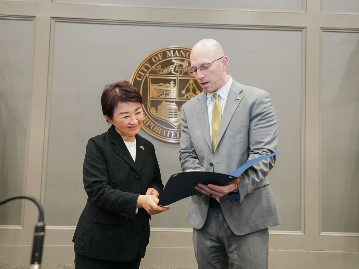 ▲盧秀燕邀請曼徹斯特市長來訪台中。(圖/中市府提供)