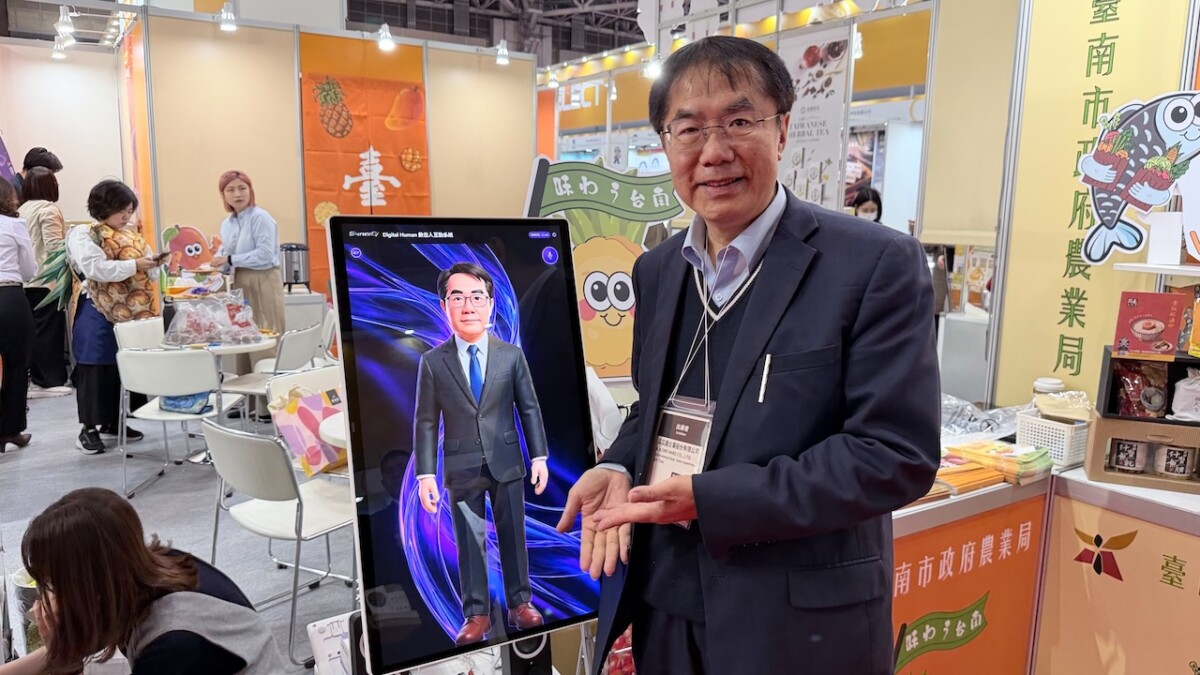 搶進東京食品展商機     黃偉哲AI分身助攻行銷