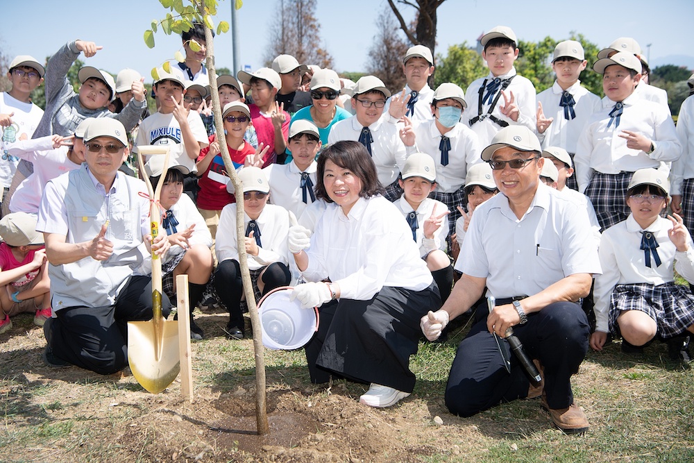 打造永續森林城市 黃敏惠市長在北香湖植樹種下城市希望 打造永續森林城市 黃敏惠市長在北香湖植樹種下城市希望