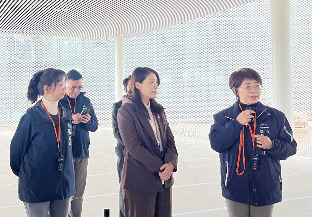 ▲文化局陳佳君局長為新竹市府團隊分享綠美圖經驗。(圖/記者顏淑娟翻攝)