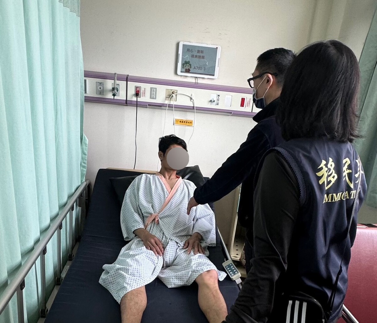移民署高雄收容所為收容員急病救治 並助返國傳溫馨