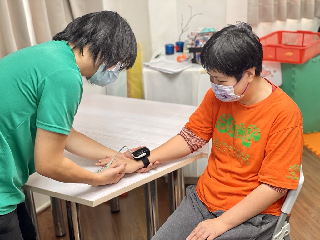 喜憨兒天鵝堡導入AI智慧照護 承接雙老家庭壓力