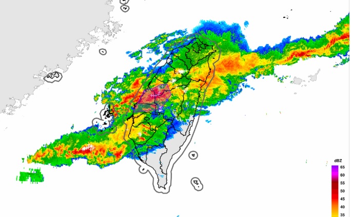 鋒面南壓逼近　雲林南台灣將迎最強雷雨高峰警戒