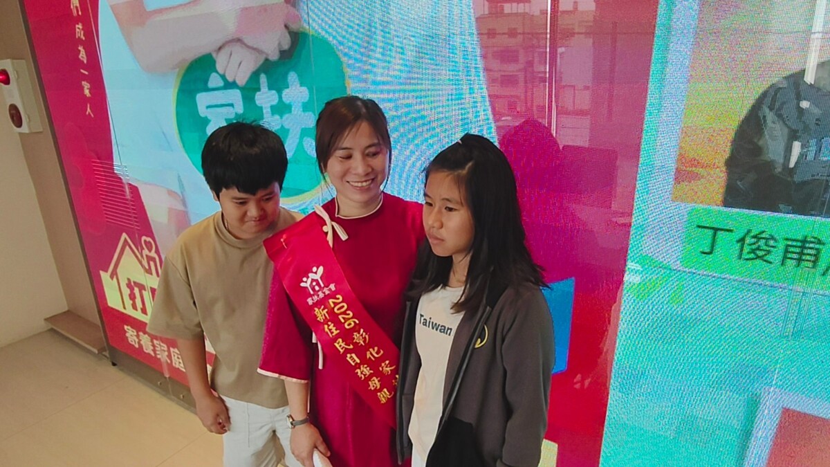 1bfeb2663a3a58fef3f8add87f77f4ed