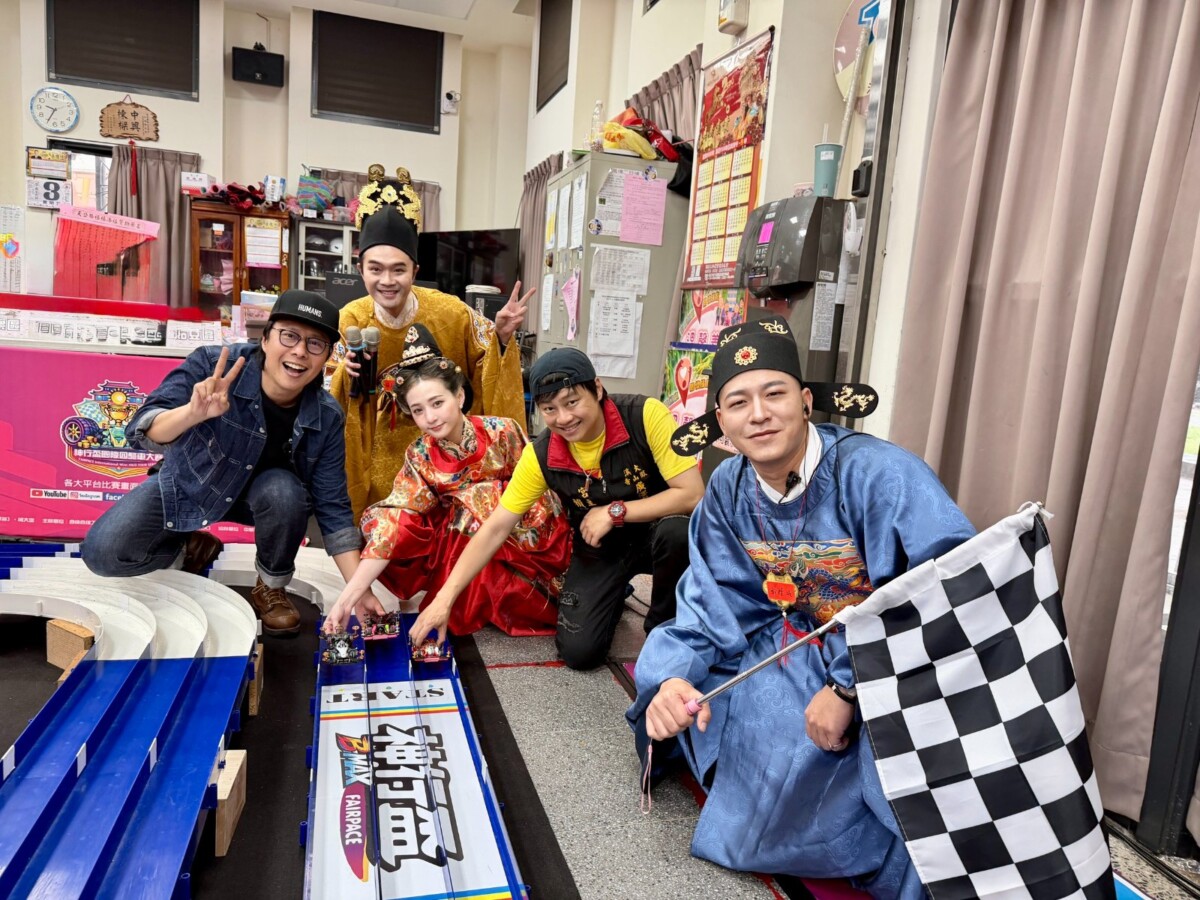 2ae92368d42ae75e81827e05197fe15f