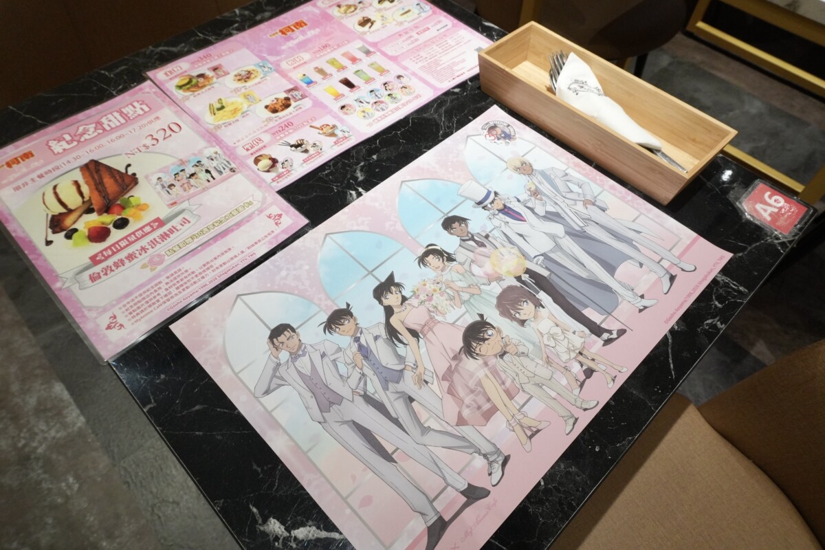 ▲主題視覺以優雅禮服造型設計，活動期間用餐及消費滿額均可獲得全新特典。（圖/高雄夢時代提供）