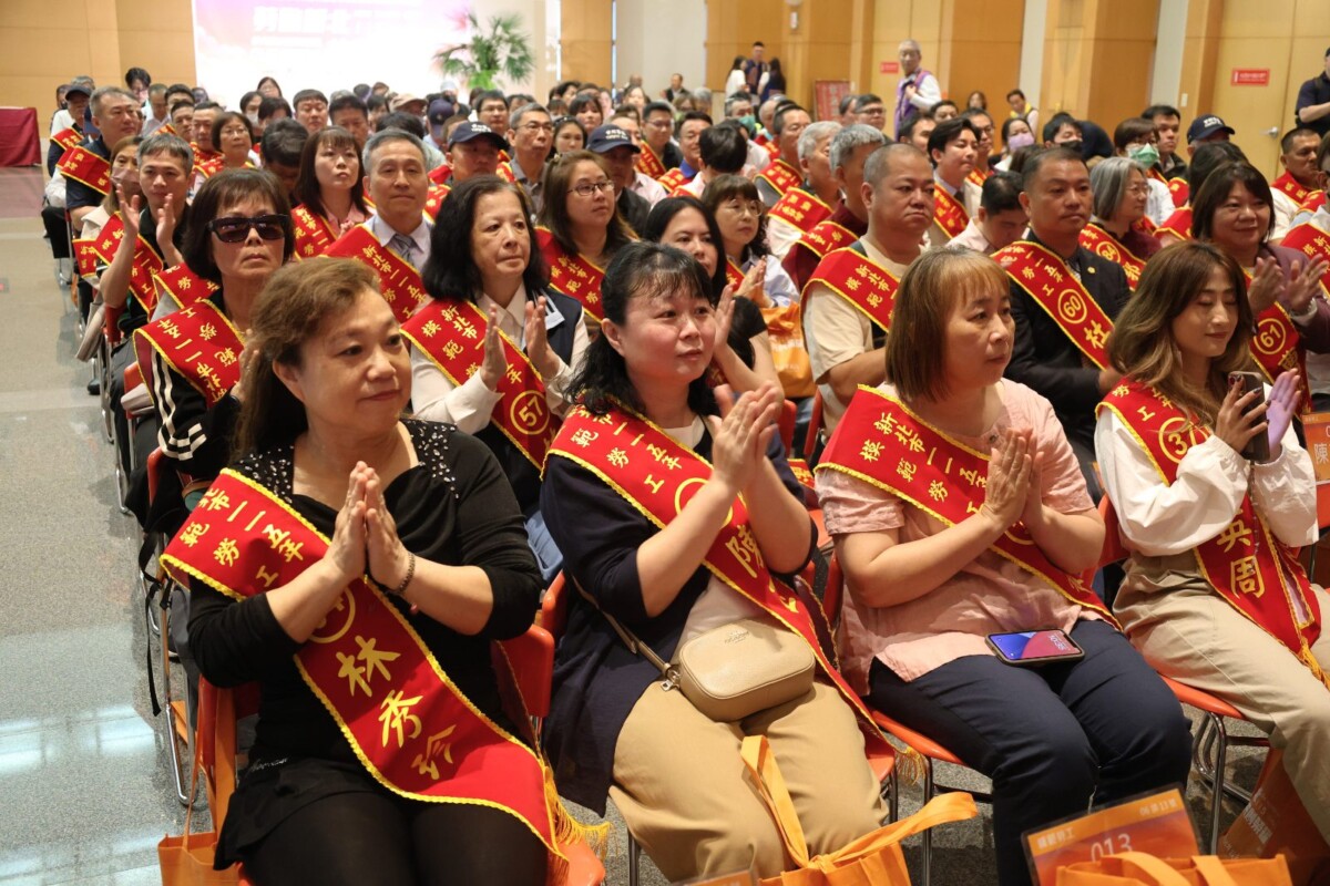 新北表揚243位勞動英雄　侯友宜暖心致敬全場