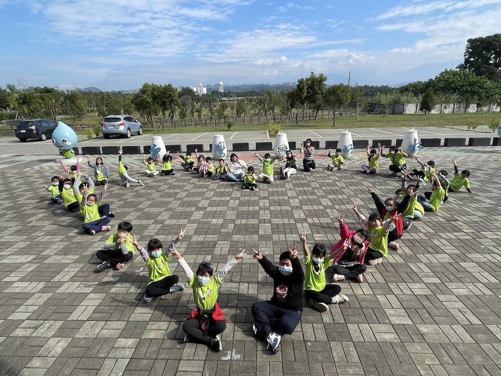 台水公司第五區管理處響應「2050淨零排放」政策，特以實際行動愛地球的先行推動「碳盤查」，用科學與負責任的態度守護土地。（圖/第五區管理處提供）