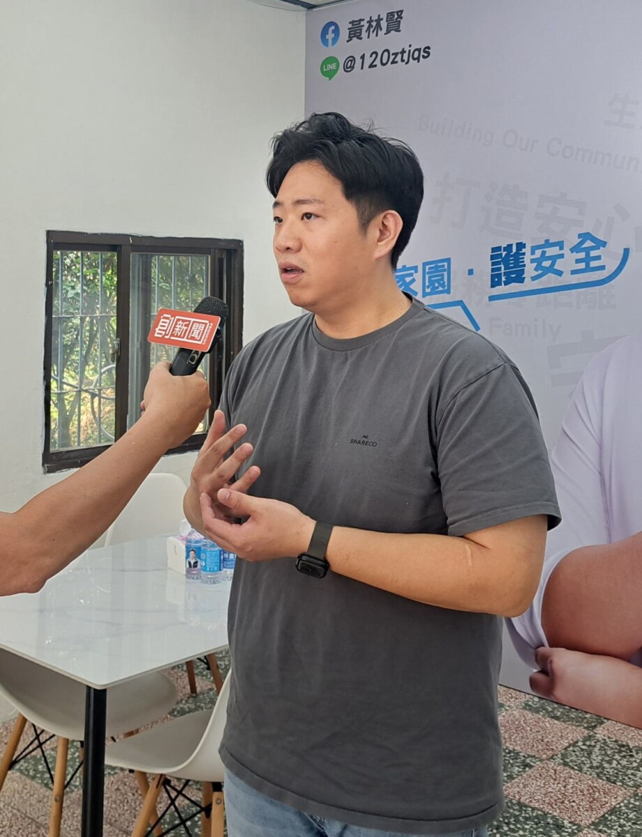 身為三峽姑娘廟的主祀，黃尾娘的後代子孫黃林賢強調：「孝是對祖先的回應，忠是對土地的承諾。我們秉持著鄉里的公益服務，更會力推各種社會福利來實踐聖媽的初心與大願。」(影像由記者郭晉嘉拍攝)。
