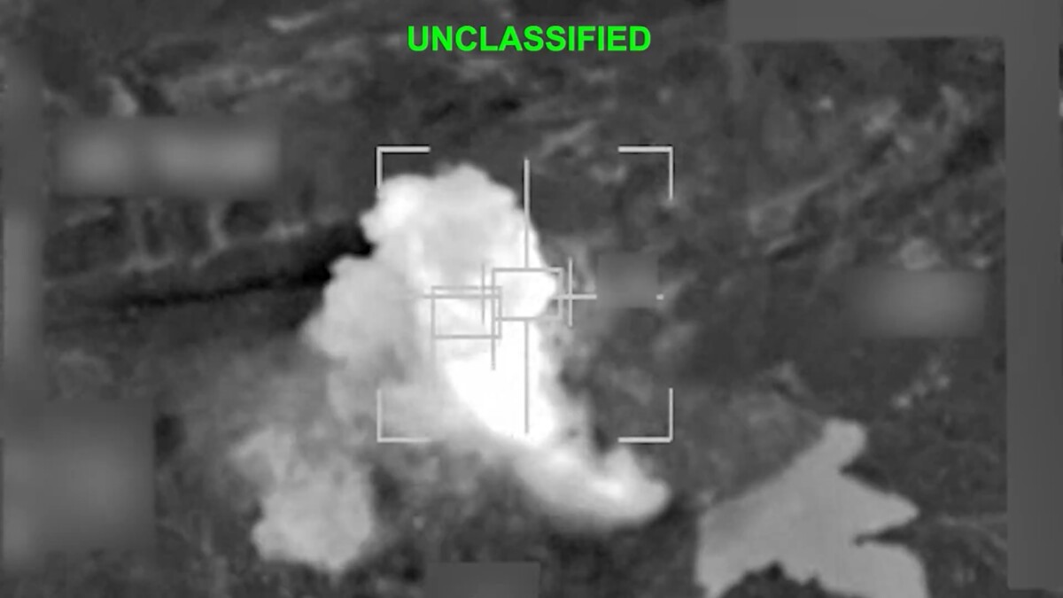 美軍重擊伊朗地下軍事設施　山區連環爆震撼畫面曝光