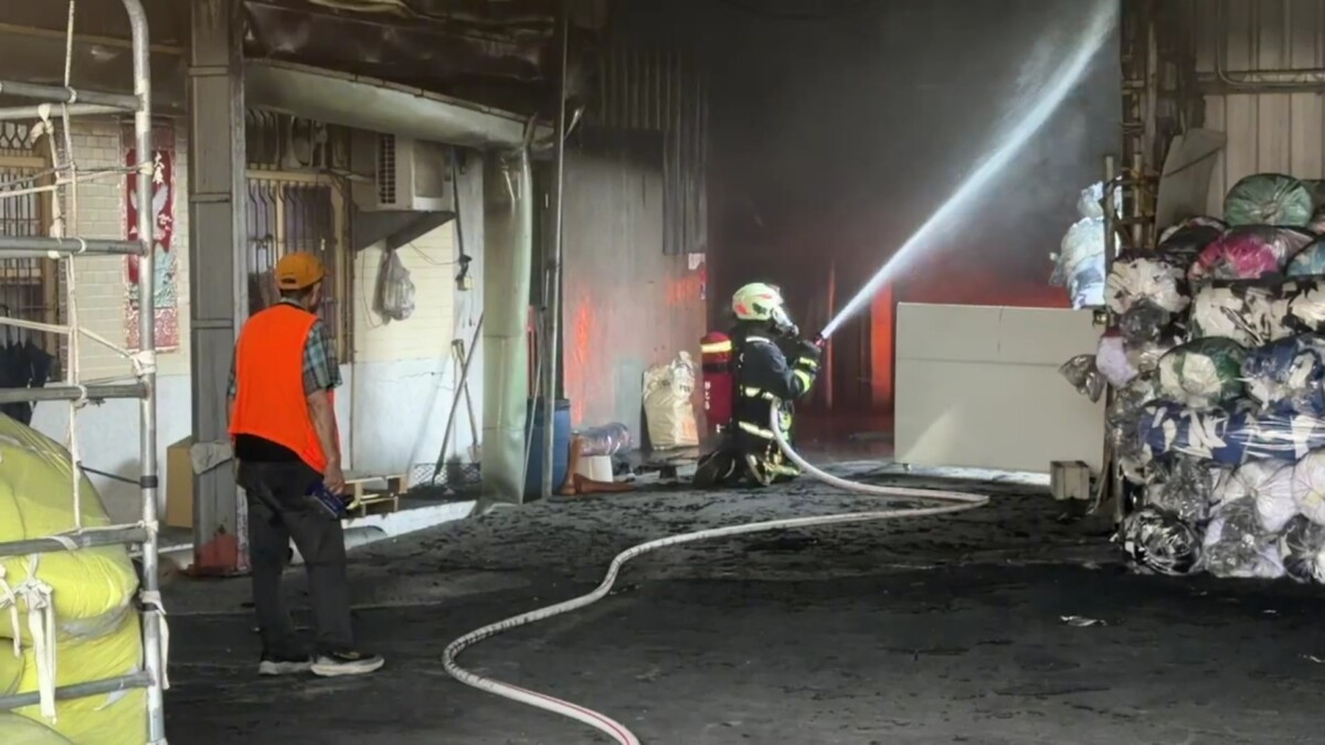 49625efd24689ab241d4ea8b42b43e5e