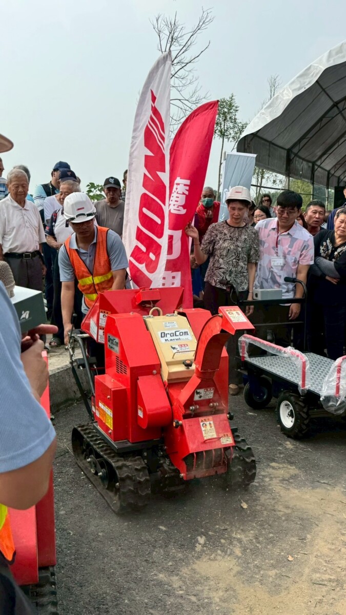 4bc5ded907bfedd7d6a0f28b3e80965b