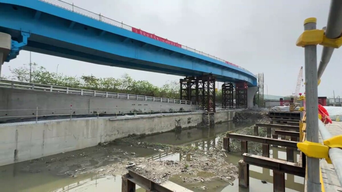 4de89e40bacce23618ac3e95eb40a987