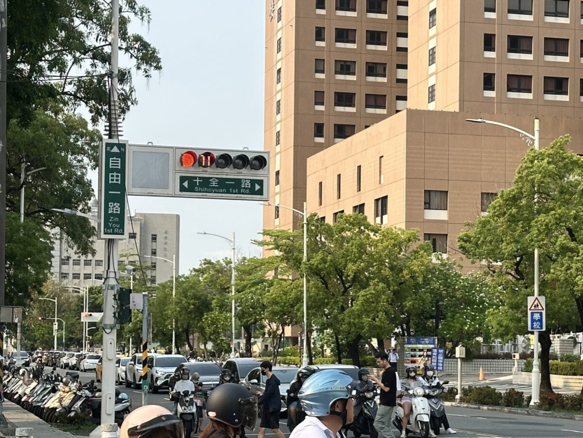 ▲下半年將增設 8 處「多向違規」執法點。（圖／記者陳維鈞攝影）