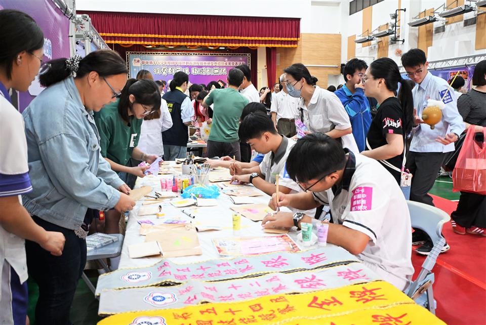 54931829d7c3f1f6b6ef31ef9a0638bc