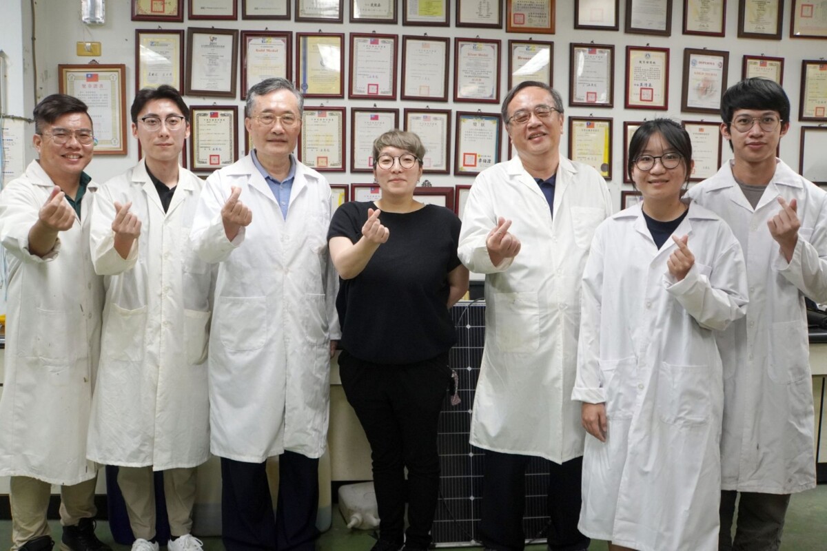 560308c5d3ce187129764d3a4f4eec44