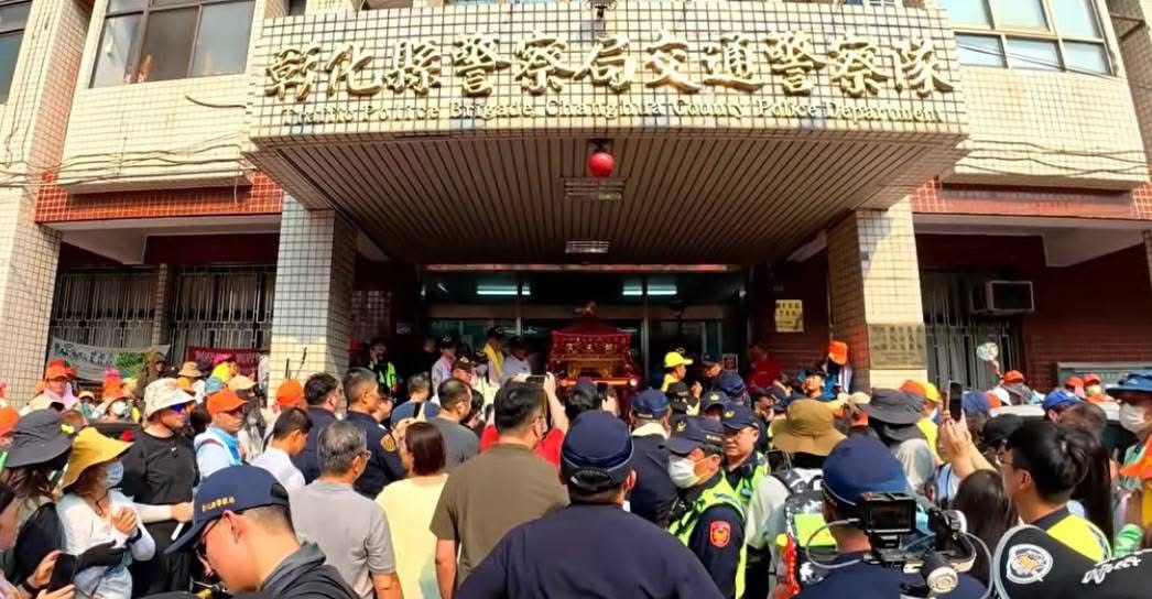 5a6dde20e8355827b2888b3bbba68872