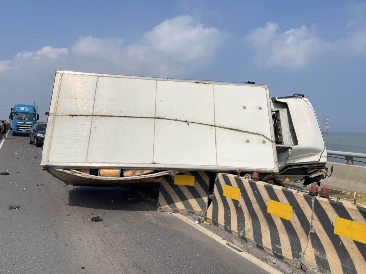 6a92e10aac87325bdefe161f92c54953