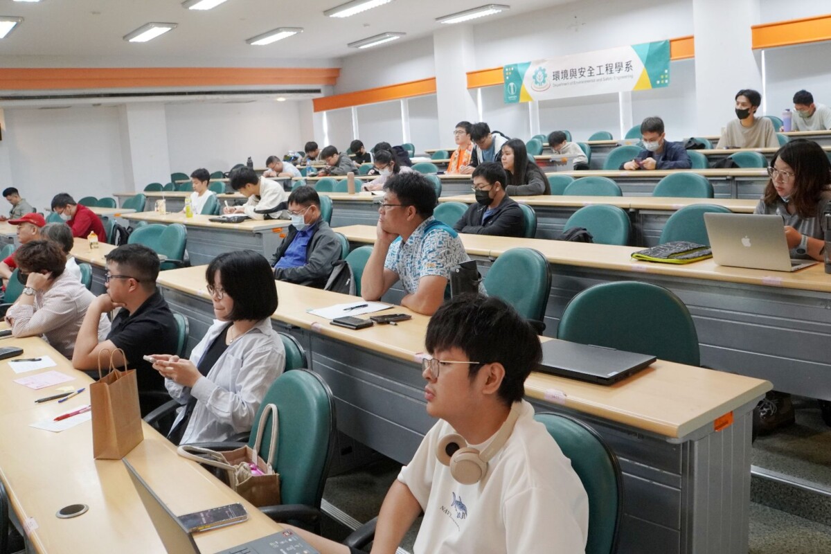 717ef5fe12407a5b97b0411290aad843