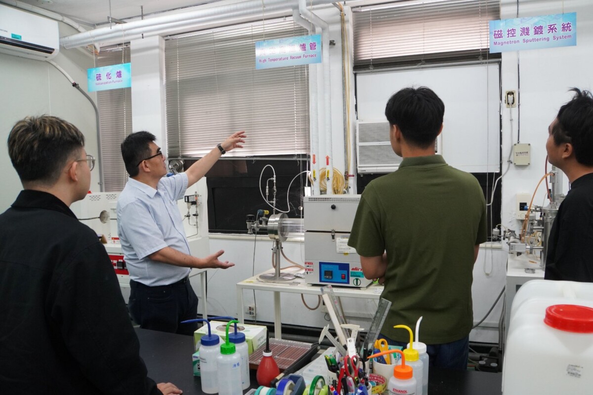 74b82b4c7559f7e6062093f3a49387bb